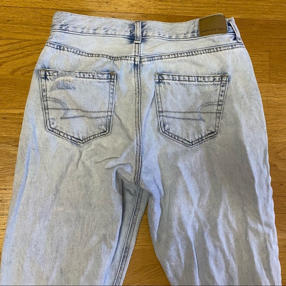SOLD American Eagle Light Wash Mom Jeans - Picture 5 of 7